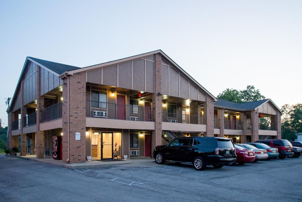 Oak Tree Inn Irvine Exterior photo